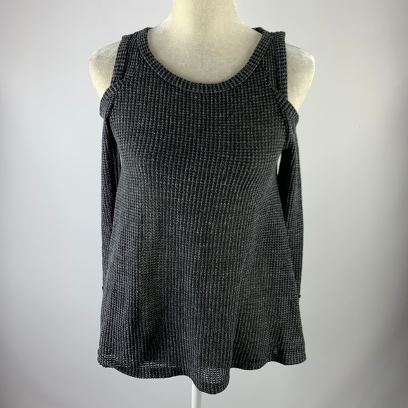 i.joah Tops - I.Joah Small Blouse Shoulder Cut Out Thermo Waffle